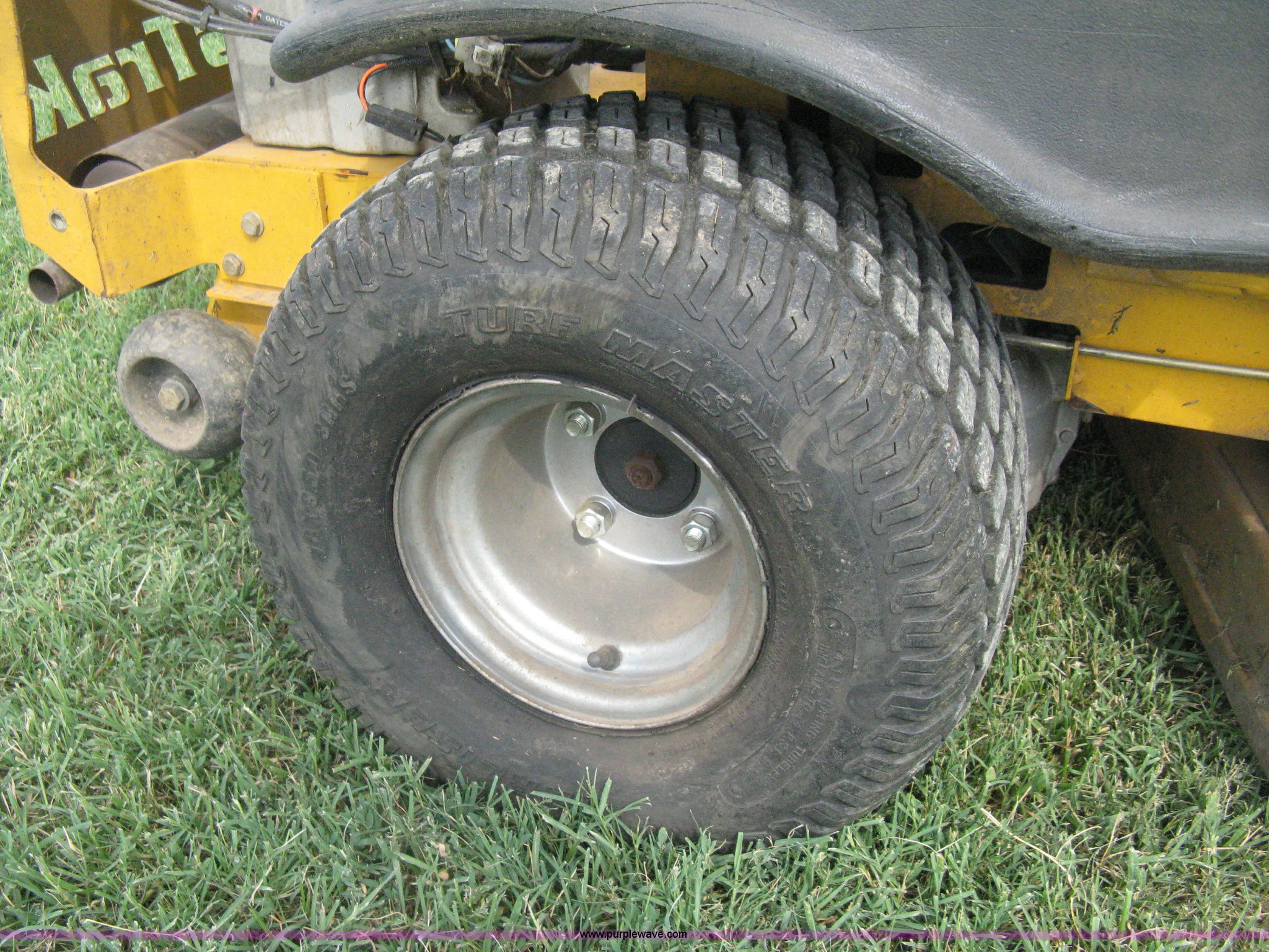 Hustler FasTrak 927350 ZTR lawn mower in McPherson, KS Item H5338