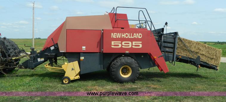 image for item AX9721 1998 New Holland 595 large square baler