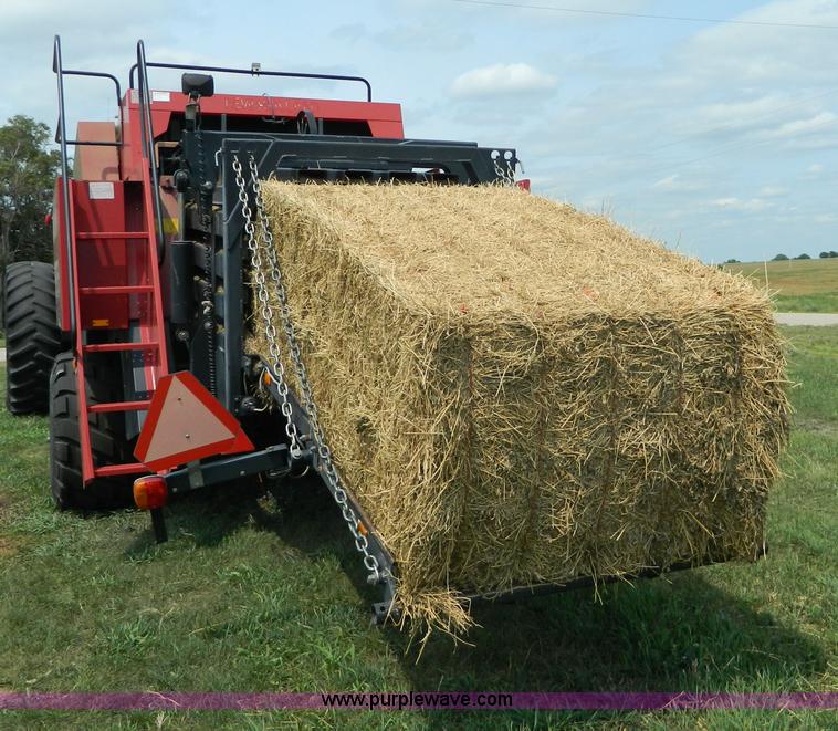 image for item AX9721 1998 New Holland 595 large square baler