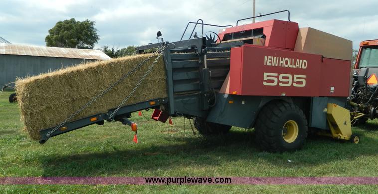 image for item AX9721 1998 New Holland 595 large square baler