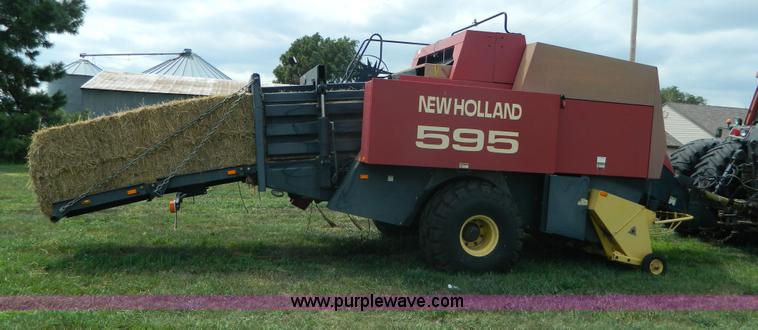 image for item AX9721 1998 New Holland 595 large square baler