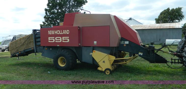 image for item AX9721 1998 New Holland 595 large square baler