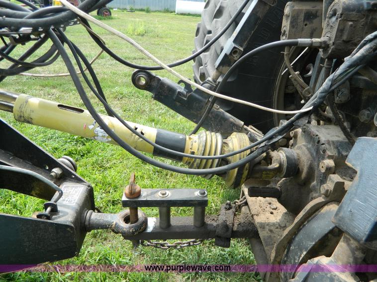 image for item AX9721 1998 New Holland 595 large square baler