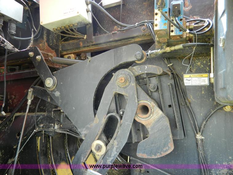 image for item AX9721 1998 New Holland 595 large square baler