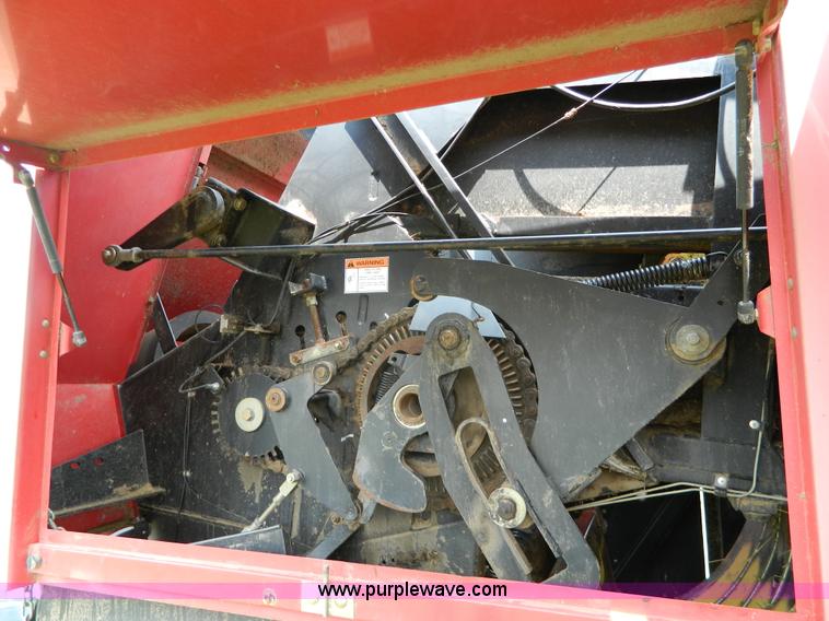 image for item AX9721 1998 New Holland 595 large square baler