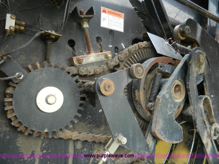 image for item AX9721 1998 New Holland 595 large square baler