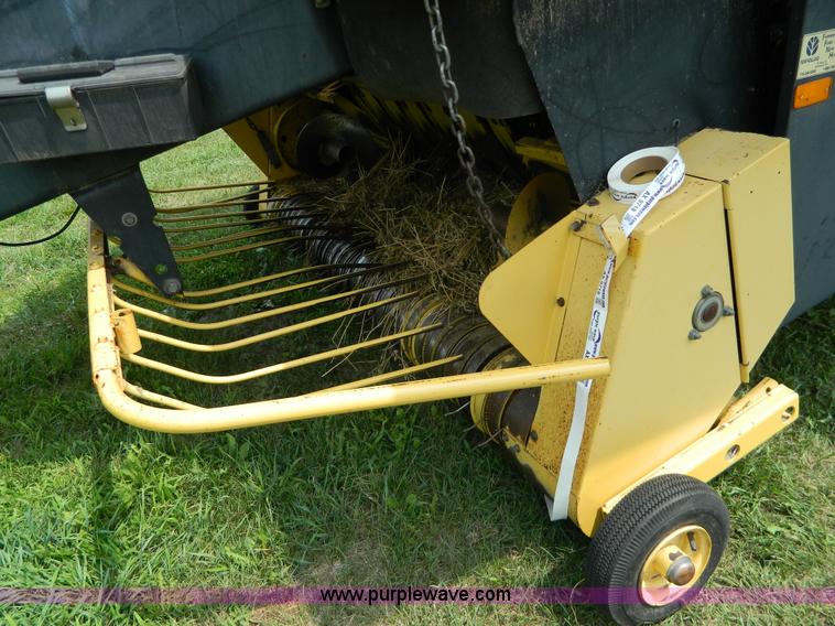 image for item AX9721 1998 New Holland 595 large square baler