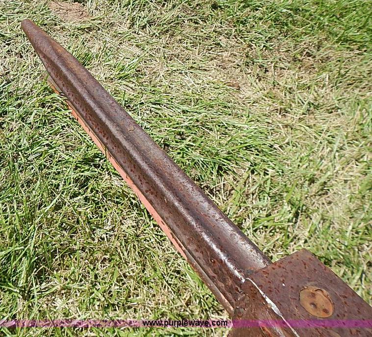 image for item BA9173 Three point bale spear