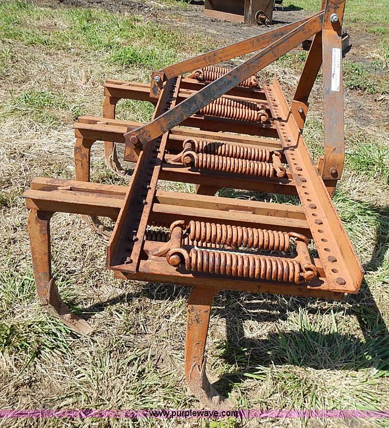 image for item BA9174 International three point chisel