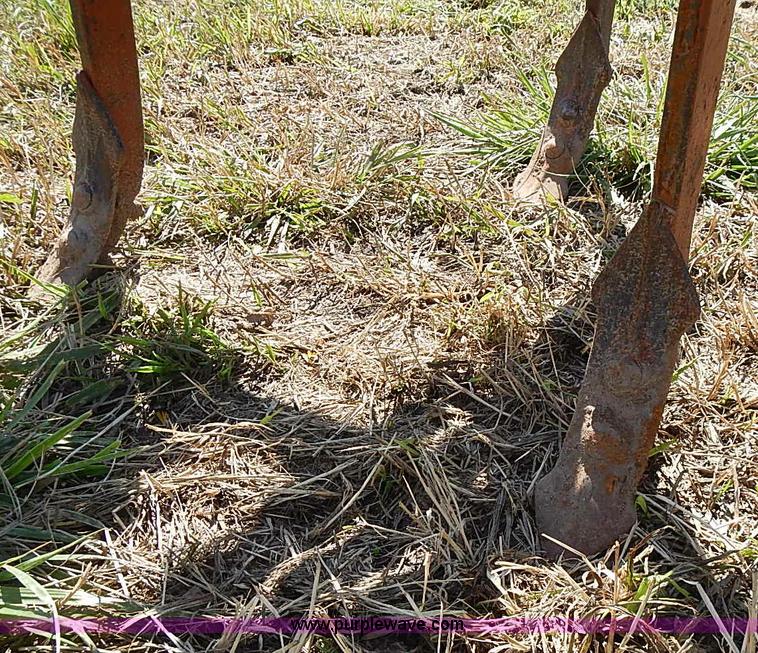 image for item BA9174 International three point chisel