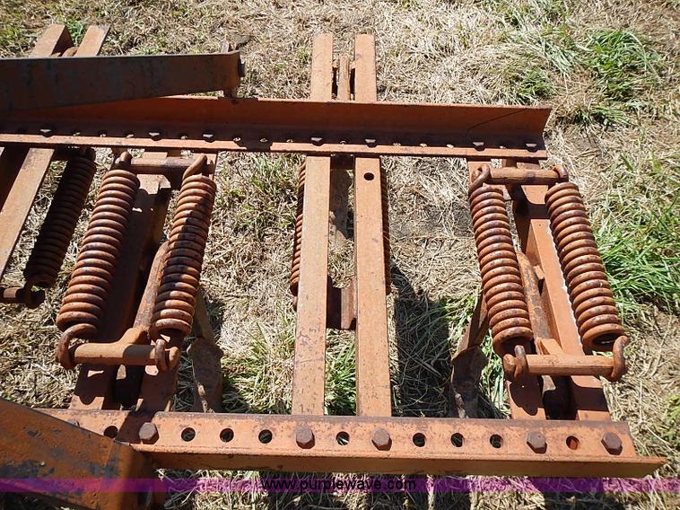 image for item BA9174 International three point chisel