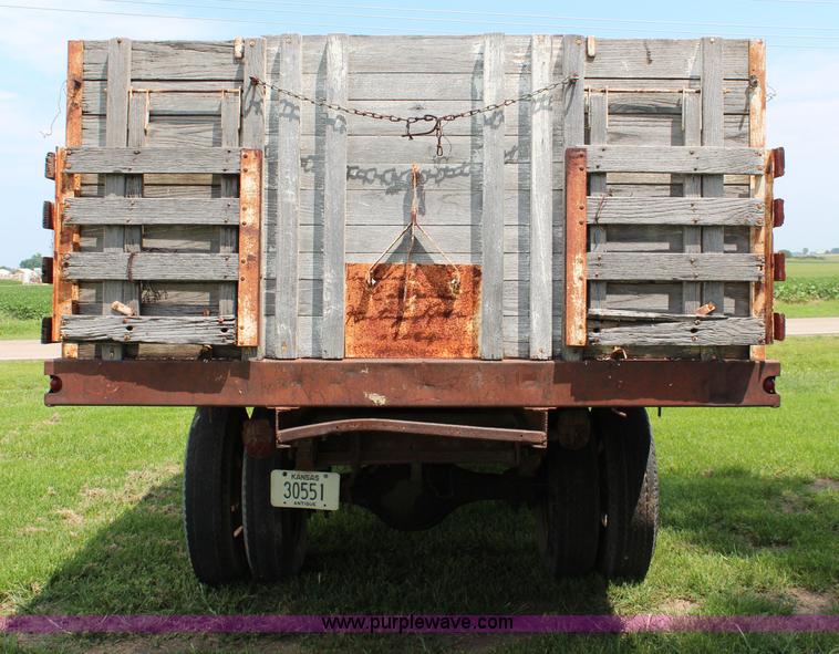 image for item BA9178 1958 Ford grain truck