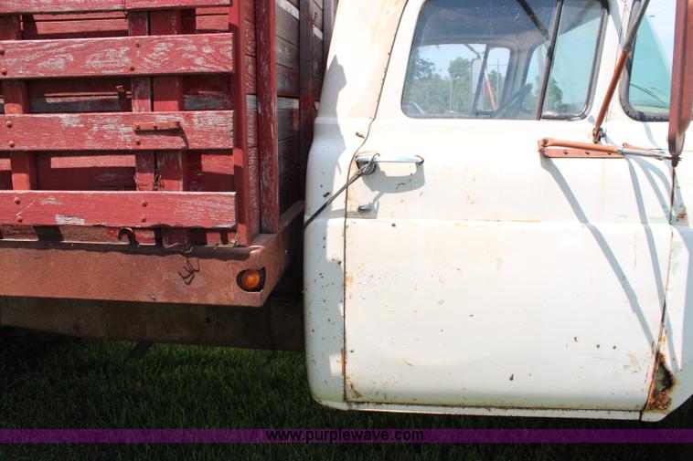 image for item BA9178 1958 Ford grain truck