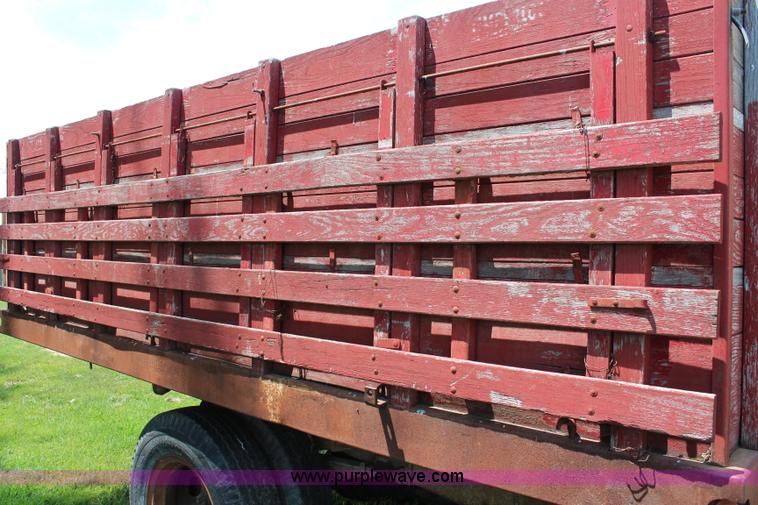 image for item BA9178 1958 Ford grain truck