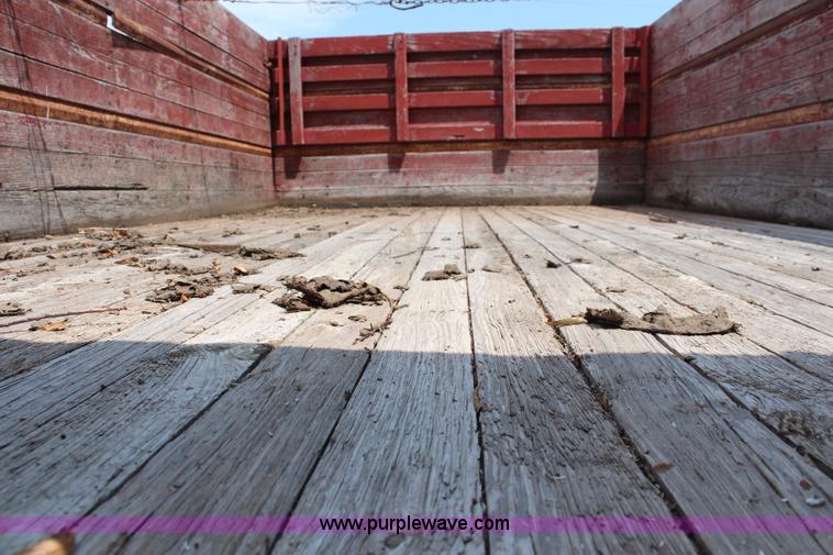 image for item BA9178 1958 Ford grain truck