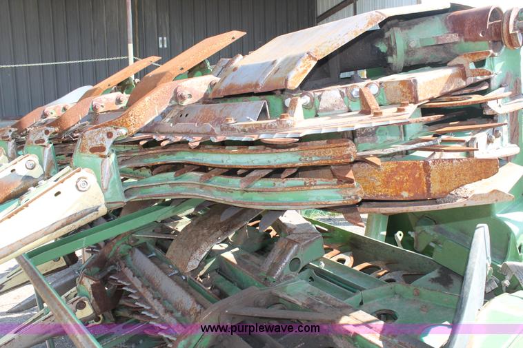 image for item C3937 2008 Krone Easy Collect 903 head