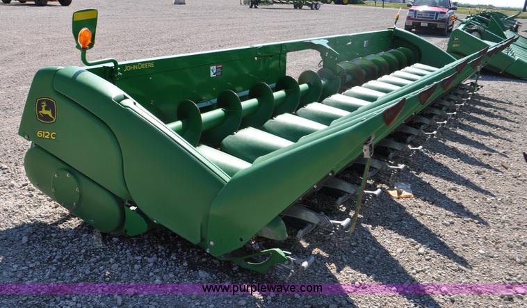 image for item F2041 2012 John Deere 612C corn head