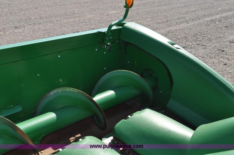 image for item F2041 2012 John Deere 612C corn head