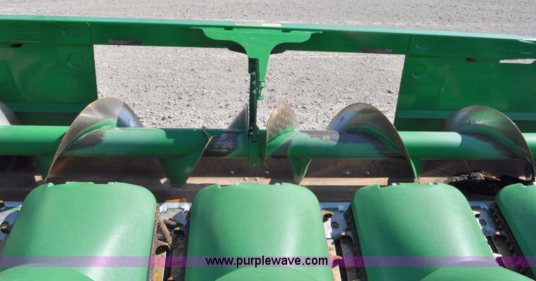 image for item F2041 2012 John Deere 612C corn head