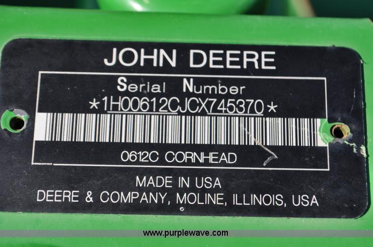 image for item F2041 2012 John Deere 612C corn head