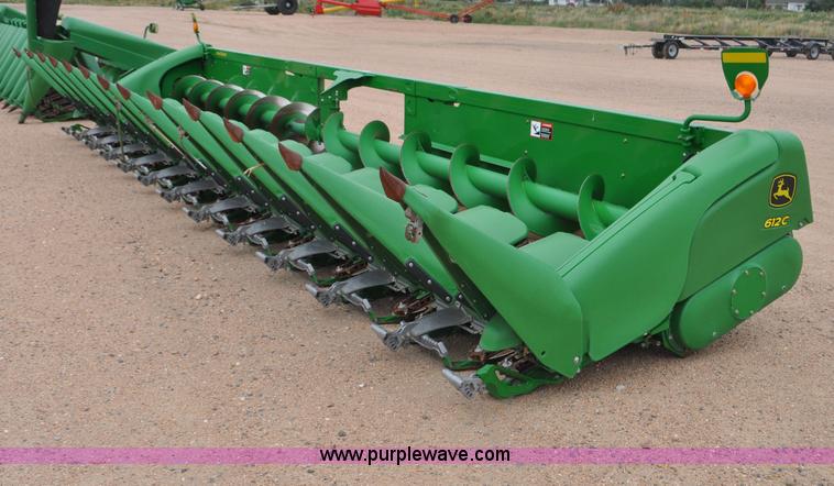 image for item F2042 2012 John Deere 612C corn head