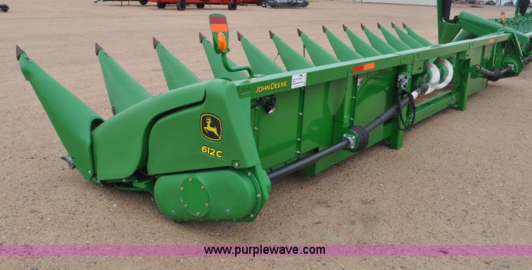 image for item F2042 2012 John Deere 612C corn head
