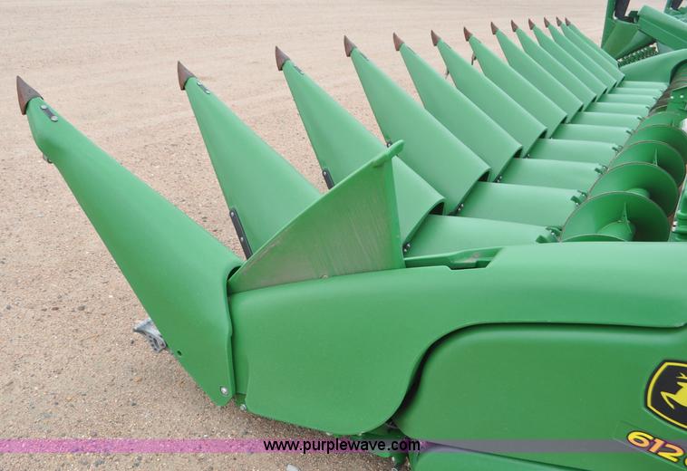 image for item F2042 2012 John Deere 612C corn head