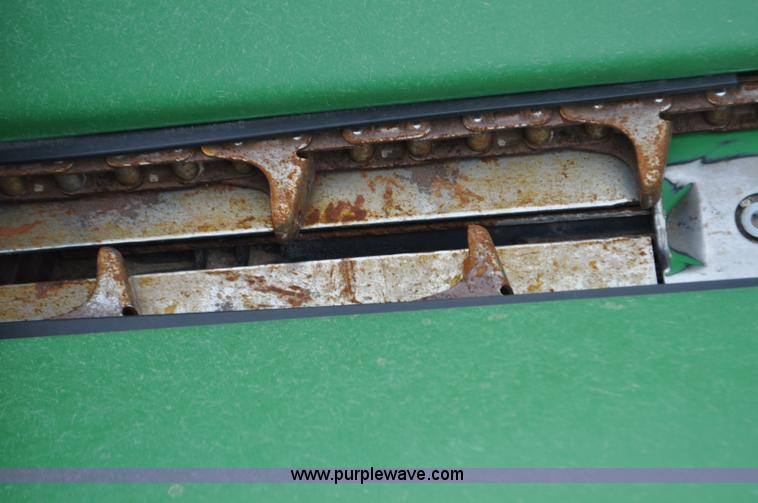 image for item F2042 2012 John Deere 612C corn head