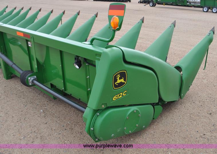 image for item F2042 2012 John Deere 612C corn head