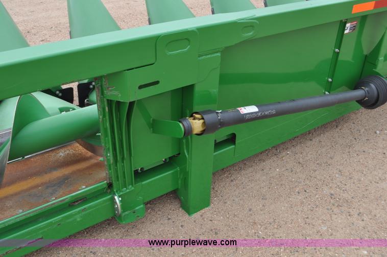 image for item F2042 2012 John Deere 612C corn head