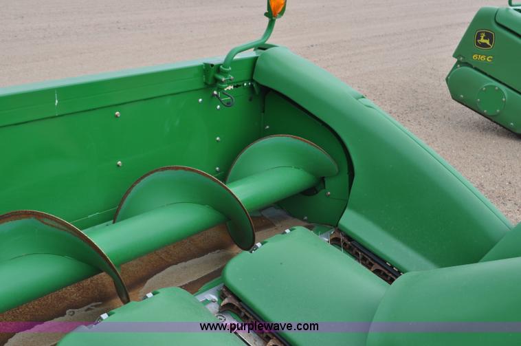 image for item F2042 2012 John Deere 612C corn head