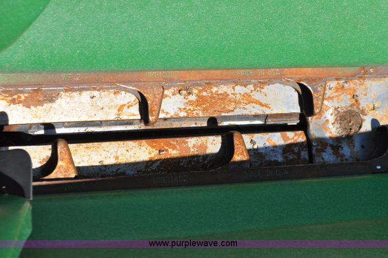 image for item F2043 2008 John Deere 612C corn head