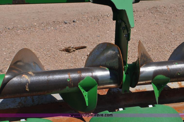 image for item F2043 2008 John Deere 612C corn head