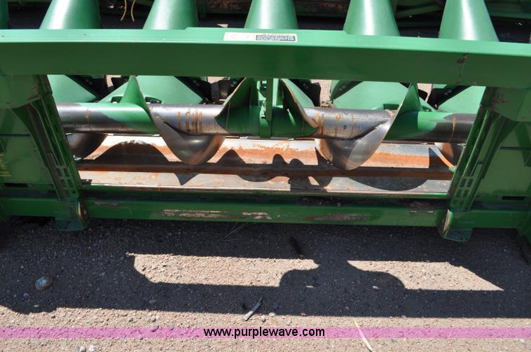 image for item F2043 2008 John Deere 612C corn head