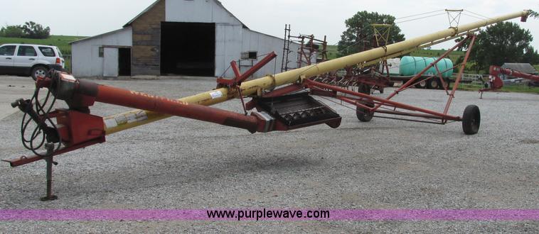 image for item F7436 Westfield TR61 grain auger
