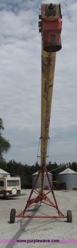 image for item F7436 Westfield TR61 grain auger
