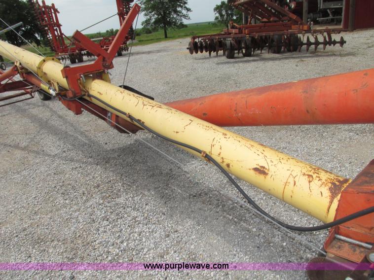 image for item F7436 Westfield TR61 grain auger