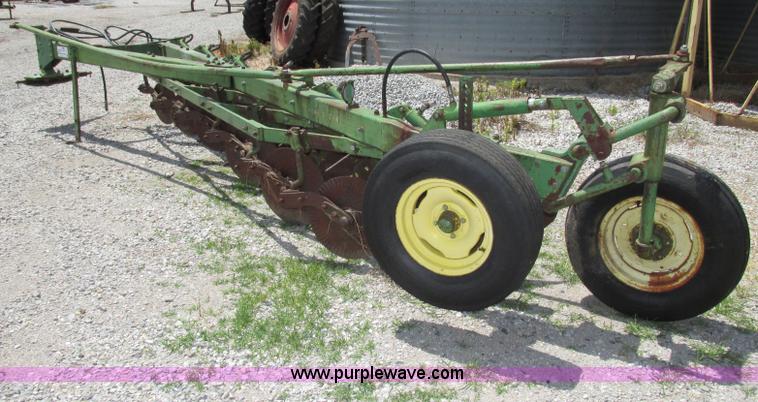 image for item F7444 John Deere F345H six bottom plow