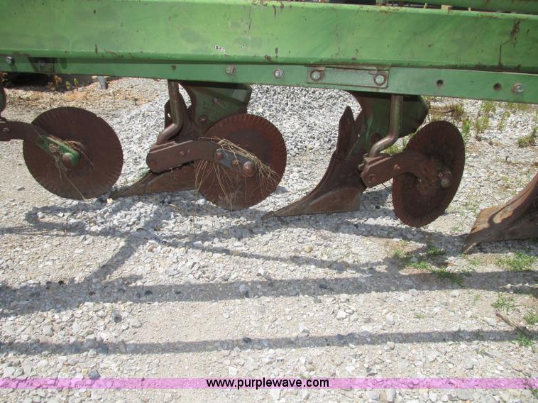 image for item F7444 John Deere F345H six bottom plow