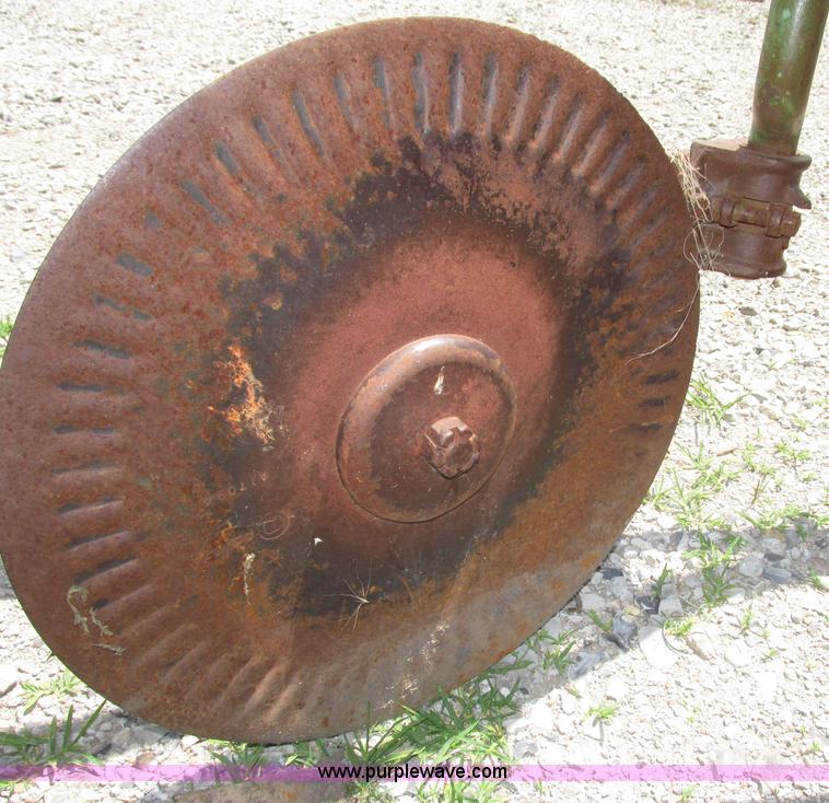 image for item F7444 John Deere F345H six bottom plow