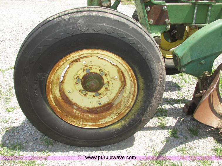image for item F7444 John Deere F345H six bottom plow
