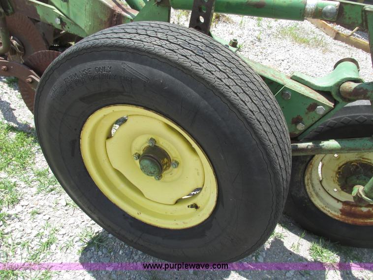 image for item F7444 John Deere F345H six bottom plow