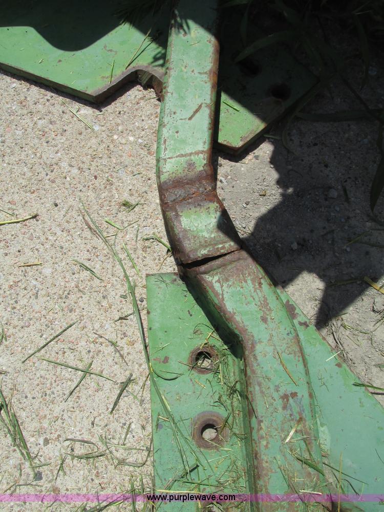 image for item F7445 John Deere 158 tractor loader