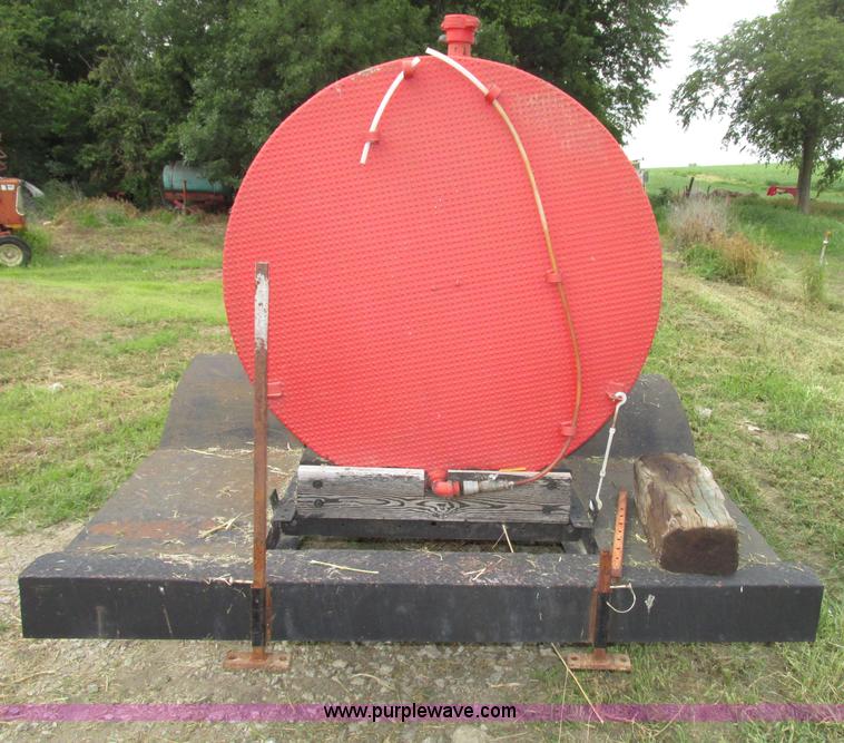 image for item F7452 Diesel fuel trailer