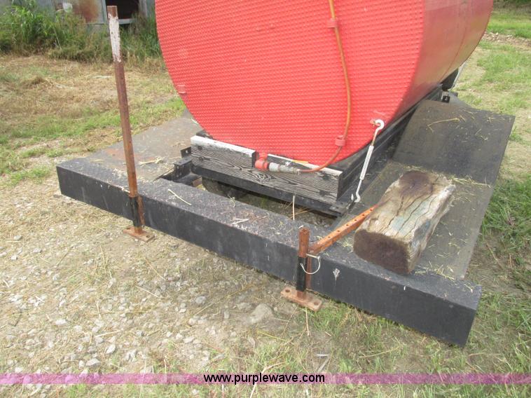 image for item F7452 Diesel fuel trailer