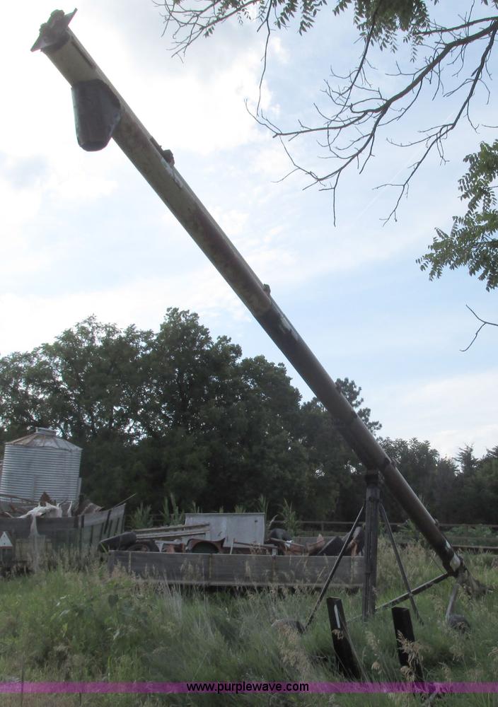 image for item F7455 Snowco 30' x 8" grain auger