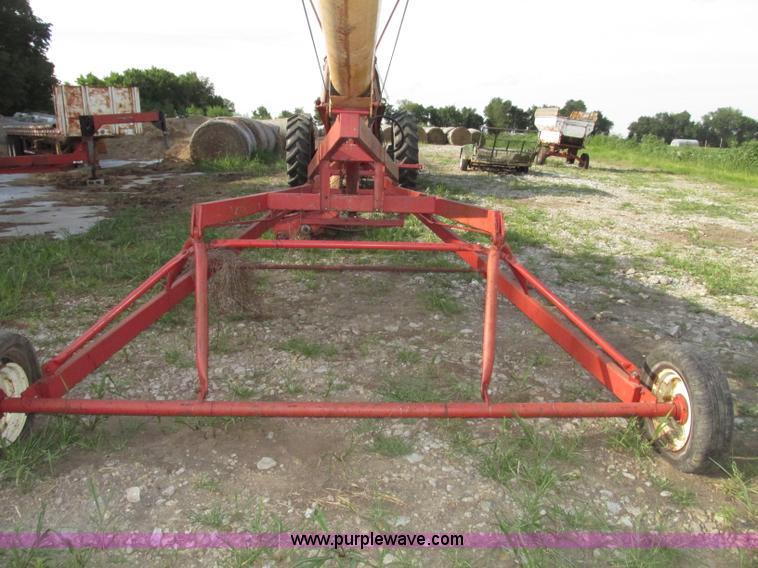 image for item F7456 Mayrath 61' x 8" grain auger