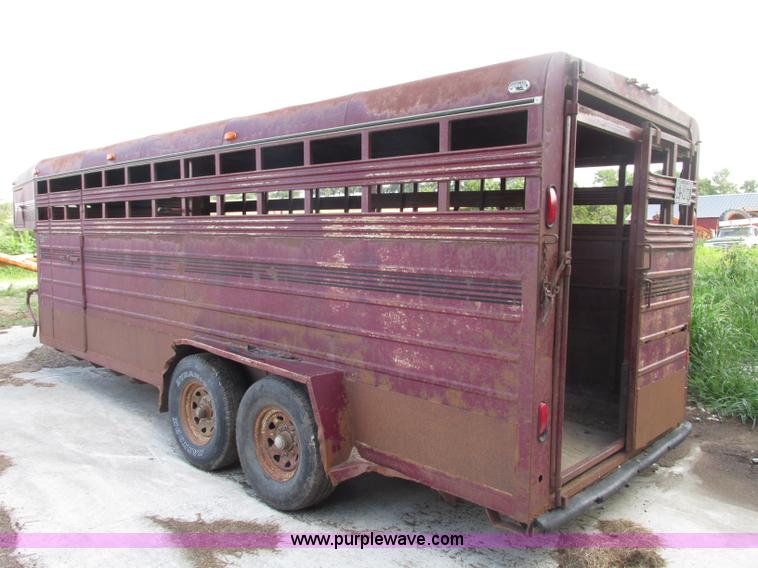 image for item F7457 1991 Boss 720GNS 20' gooseneck livestock trailer