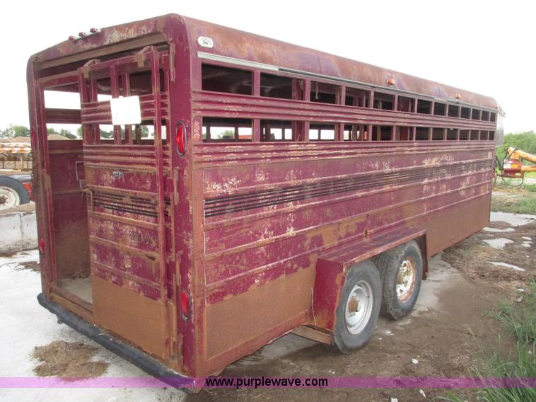 image for item F7457 1991 Boss 720GNS 20' gooseneck livestock trailer