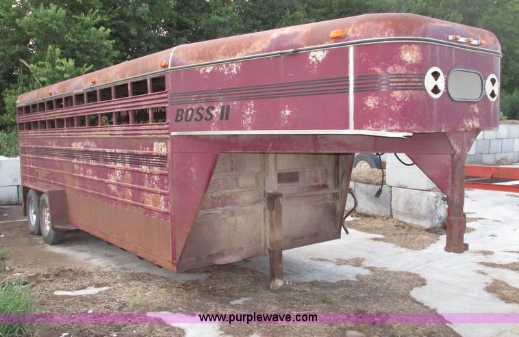 image for item F7457 1991 Boss 720GNS 20' gooseneck livestock trailer
